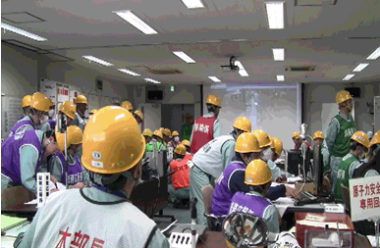 【事業所対策本部訓練】緊急対策本部内での情報収集・意思決定・指示伝達
