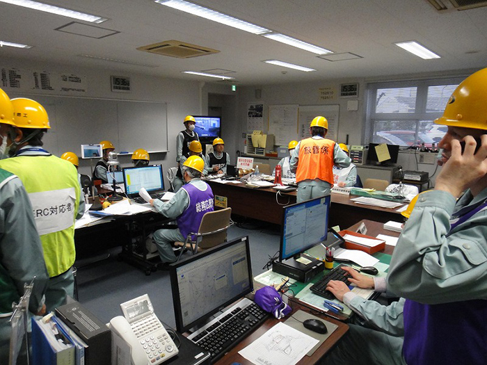 【緊急対策本部活動訓練】緊急対策本部内での情報収集・意思決定・指示伝達