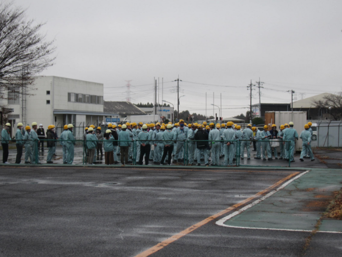 【避難・点呼訓練】 所員全員による避難・点呼